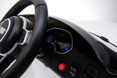 Audi Tt Rs Cabrio mit Fernbedienung Usb und Mp3 Anschluss 2x30W Motoren und 12V
