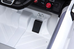 Audi Tt Rs Cabrio mit Fernbedienung Usb und Mp3 Anschluss 2x30W Motoren und 12V