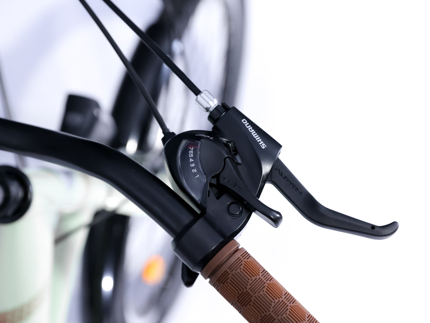 26" Zoll Alu City Bike Mädchen Fahrrad Aluminium Shimano 21 Gang RH44